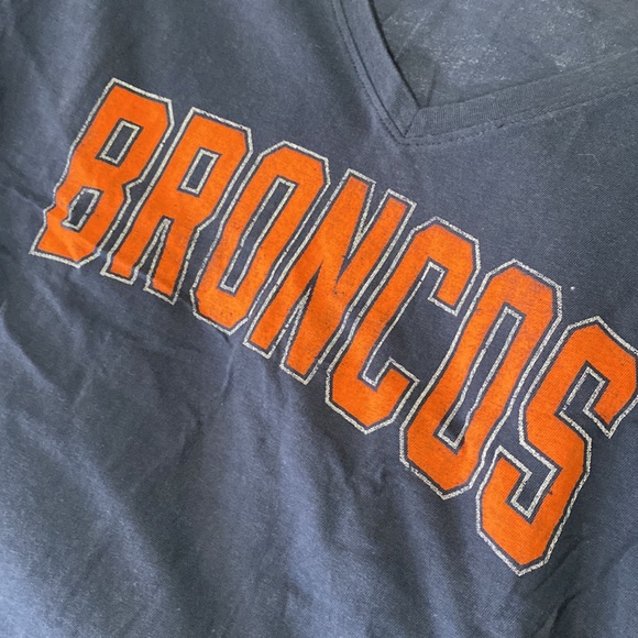 Broncos v-neck tee - Picture 3 of 4